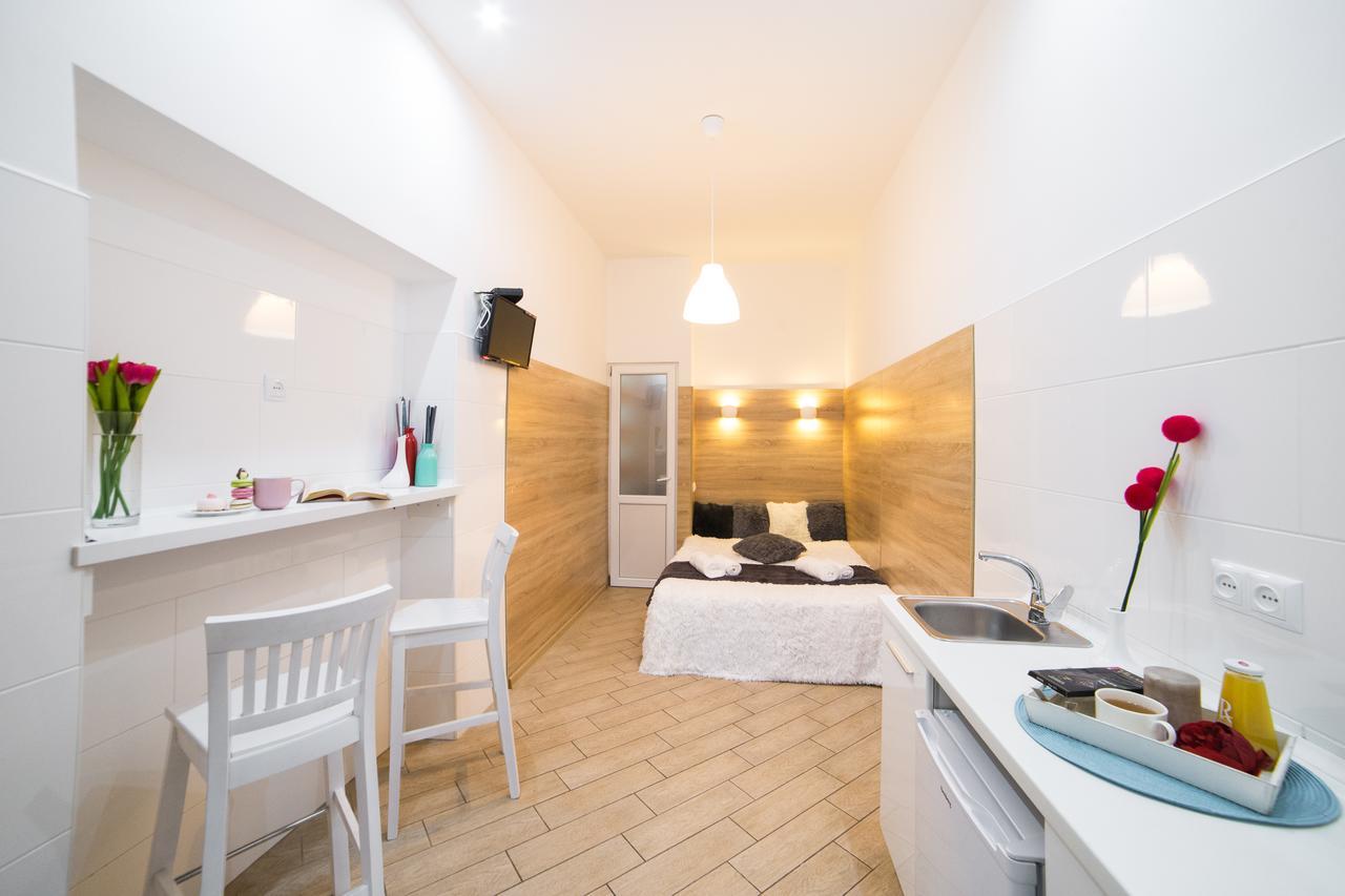 Smart Apartment On Filatova Lviv Eksteriør bilde