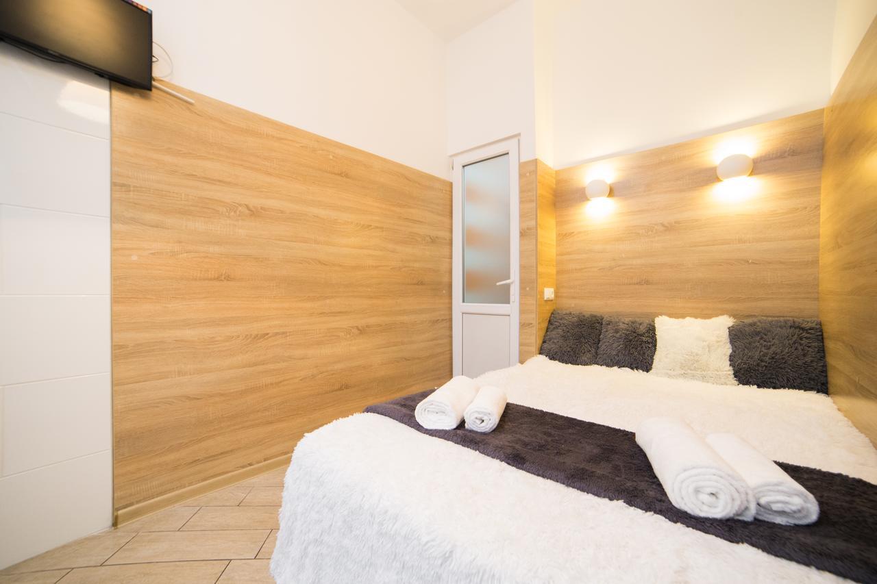 Smart Apartment On Filatova Lviv Eksteriør bilde