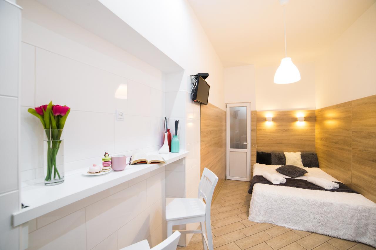 Smart Apartment On Filatova Lviv Eksteriør bilde